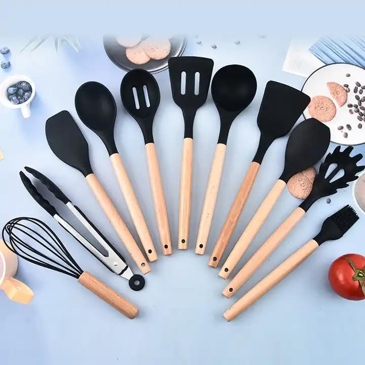 Set di Utensili da Cucina e Coltelli da Cucina da 19 Pezzi in Silicone con Manico in Legno (nero)