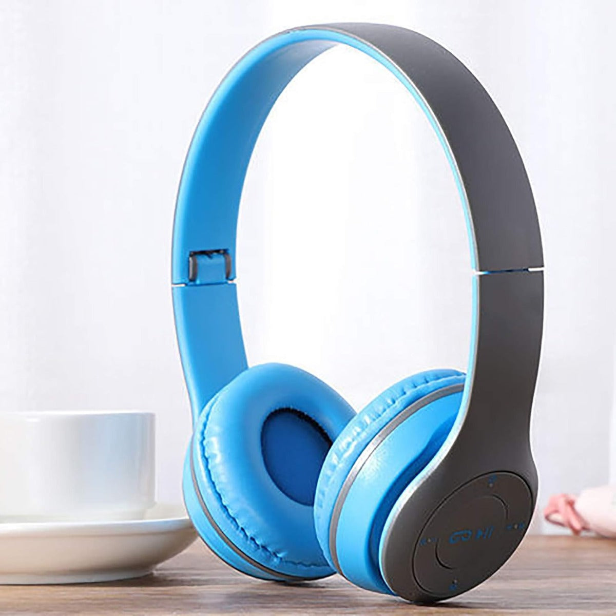 Cuffie Wireless P47 con Bluetooth, Design Compatto e Funzionalità Multiuso