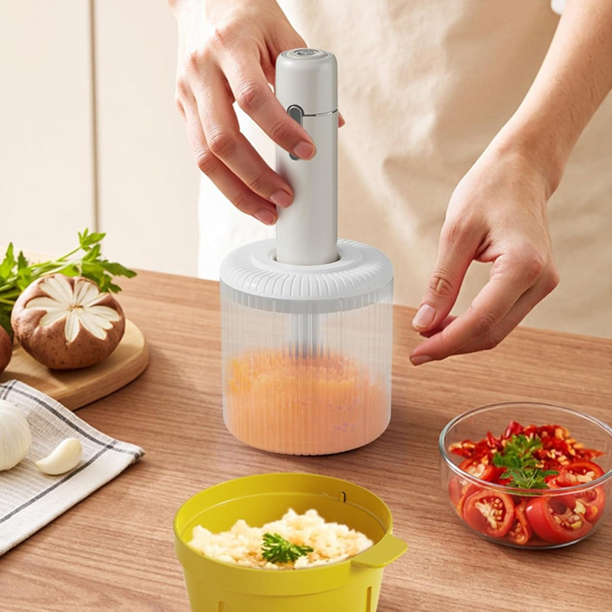 Robot da Cucina Elettrico Salvaspazio in ABS, Tritacarne e Tritatutto Ricaricabile USB, Ideale per Carne, Verdure, Noci e Pasti per Bambini