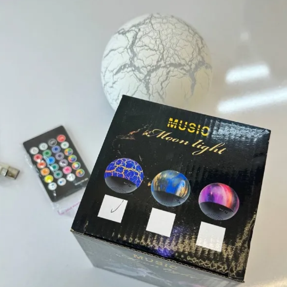 Palla Musicale con Altoparlante – Illuminazione e Musica in un Unico Dispositivo