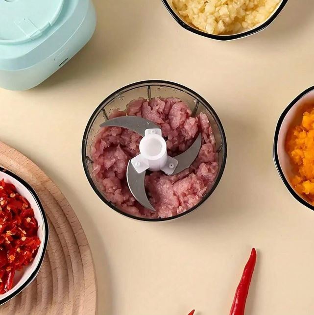 Tritatutto Elettrico Portatile 45 W – Frullatore e Trita-Alimenti Ricaricabile USB, Compatto e Multifunzionale